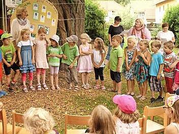 Viel Spaß hatten die Kindergartenkinder aus Neubrunn, Kirchlauter und Breitbrunn bei der feier in Neubrunn. Foto: Günther Geiling