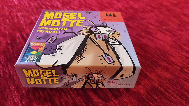 Mogel Motte im Test - das Kartenspiel, bei dem Schummeln erlaubt ist
