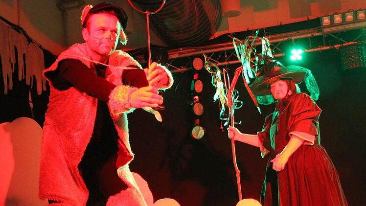 Der böse Wolf nahm als Geißlein verkleidet am Weihnachtsmann-Wettbewerb teil. Foto: Sonja Adam