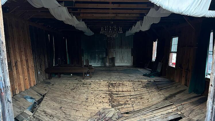 Fu&szlig;bodeneinbruch Hochzeit in New Hampshire