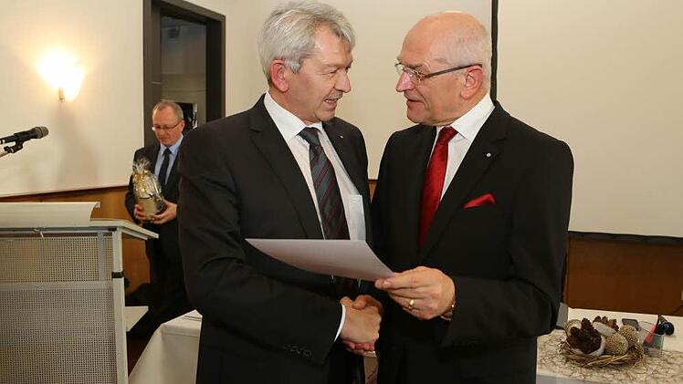 Landrat Günther Denzler erhält Ehrentitel Foto: Barbara Herbst