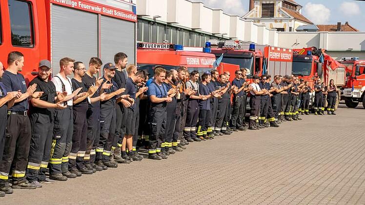 Feuerwehr Bamberg kehrt aus Hochwassergebiet Ahrweiler zurück