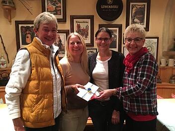 Nach der Wahl beim Skiclub Bad Brückenau (von links): 2. Vorsitzende Ute Sauren,  Dunja Hildmann-Hüfner, die nicht mehr zur Verfügung stand,  Kassier Sandra Bärwolf  und Anja Hildmann, die als  Vorsitzende wiedergewählt wurdeKarin Bauer