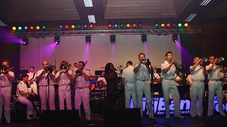 Die Big Band der Bundeswehr gastierte in Münnerstadt. Foto: Arnold Nöth