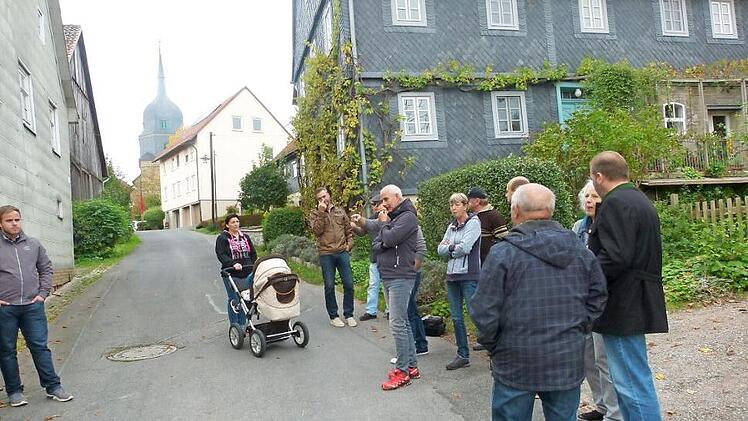 Die Anwohner der "Hohen Gasse" in Großgarnstadt wünschen sich eine Drosselung des Verkehrs. Foto: Lothar Weidner