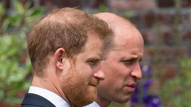 Sp&auml;testens seit Prinz Harry (links) bei Oprah Winfrey &ouml;ffentlich &uuml;ber das Leben hinter den Palastmauern sprach und schwere Vorw&uuml;rfe gegen seine Familie erhob, gilt das Verh&auml;ltnis zu seinem Bruder Prinz William als tief zerr&uuml;ttet.