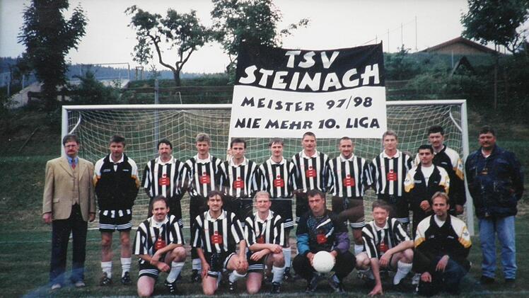 Meister-Mannschaft des TSV der  Saison 1997/98. Foto: TSV-Archiv