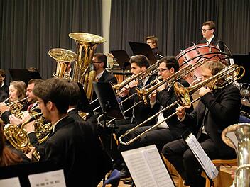 Der Orchestername WiBraPhon steht für "Winds" (Holzbläser), "Brass" (Blechbläser) und "Phon" (Klang) des Orchesters. Foto: Gerd Schaar