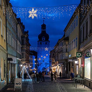 Die Innenstadt wird wunderschön erleuchtet.