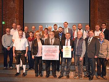 Staatspreis 2017 Dorferneuerung und Baukultur / Projekt "Sanierung des Kommun-Brauhauses mit Backhaus belebt Dorfgemeinschaft und regionale Tradition" / Bauherren: Brautraditionsverein Unterelldorf und Stadt Se&szlig;lach / Umgesetzt und gef&ouml;rdert in der Dorferneuerung Unterelldorf, Stadt Se&szlig;lach, Lkr. Coburg Foto: Baumgart/StMELF