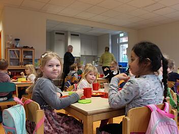 Erst im vergangenen Jahr wurde der Kindergarten Stadtmitte erweitert. Dort kommen zusätzliche Kleinkindgruppen unter. Trotzdem reicht der Platz nicht aus. Foto: Archiv/Julia Raab