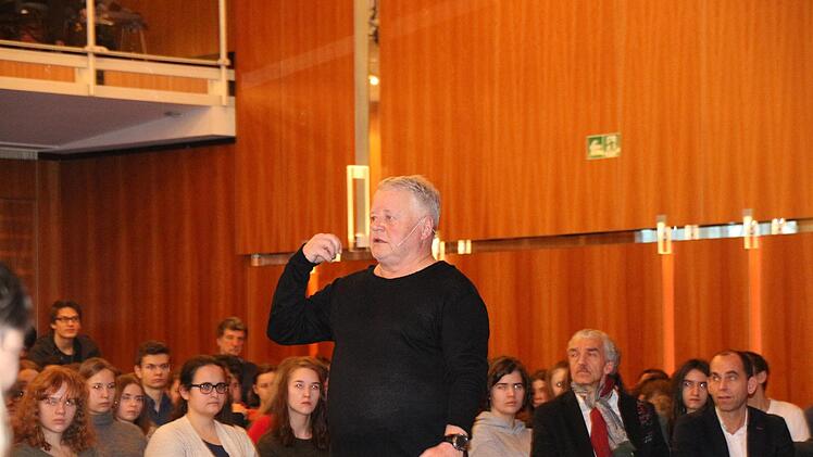 Manfred Winterheller bei seinem Vortrag im Kongresshaus Coburg.Oliver Schmidt