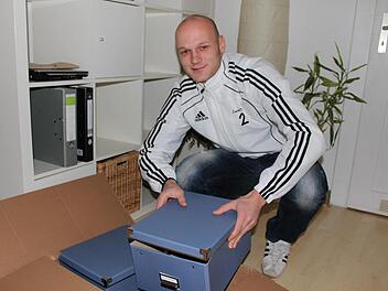 Der Umzug ins eigene Haus nimmt Daniel Emrich derzeit voll in Beschlag. Foto J. Höllein