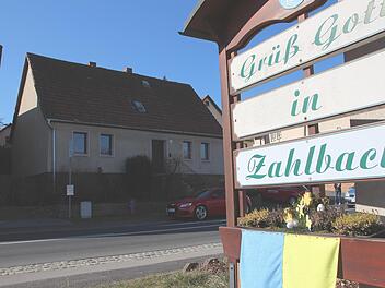 In die Forstmeisterstraße 66 ziehen Kriegsflüchtlinge aus der Ukraine. Um das möglich zu machen, haben zahlreiche Helfer mitangepackt. Foto: Johannes Schlereth