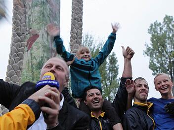 Am Donnerstagabend jubelten die Höchstadter. Da lagen sie beim "auf die Palme bringen" noch vor Moosburg und Meitingen.  Foto: Barbara Herbst