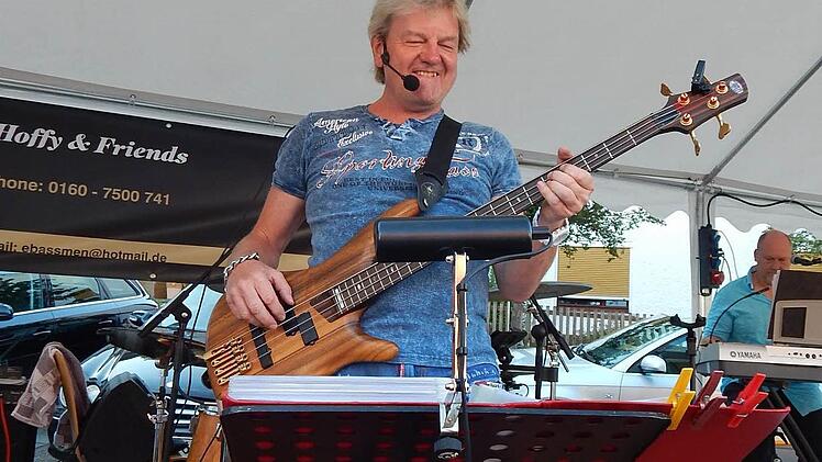 Musik wurde beim Straßenfest aus verschiedenen Stilrichtungen geboten. Foto: Horst Wunner