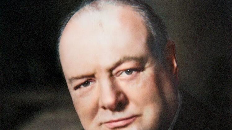 Winston Churchill erkannte fr&uuml;h Hitlers Gef&auml;hrlichkeit und ermahnte den amerikanischen Pr&auml;sidenten Roosevelt, in den Krieg gegen Deutschland einzutreten.