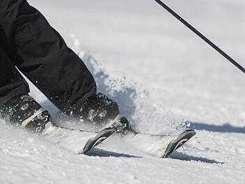 Skisportler hatten in dieser Saison im Landkreis noch nicht allzu oft das Vergnügen mit einer perfekten Piste wie auf diesem Foto. Foto: Patrick Seeger/dpa