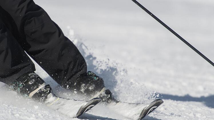 Skisportler hatten in dieser Saison im Landkreis noch nicht allzu oft das Vergnügen mit einer perfekten Piste wie auf diesem Foto. Foto: Patrick Seeger/dpa