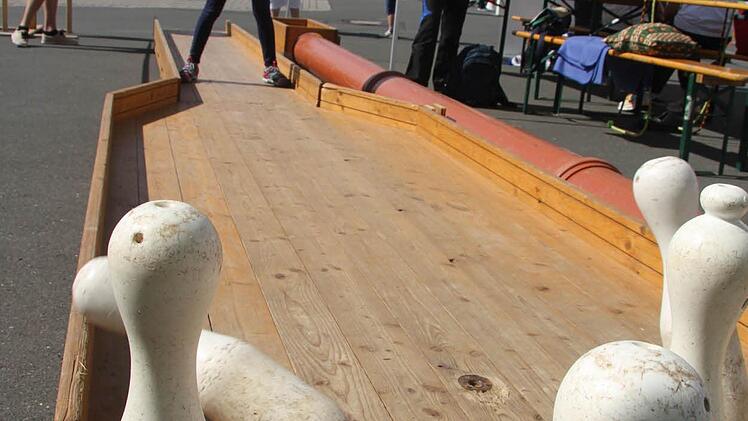 Hannah Rehm (7) schob eine ruhige Kugel. Foto: Sonja Adam