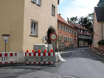 Die Jörgentorgasse ist derzeit gesperrt, am 4. September sollen die Arbeiten aber beendet sein.  Fotos: Thomas Malz