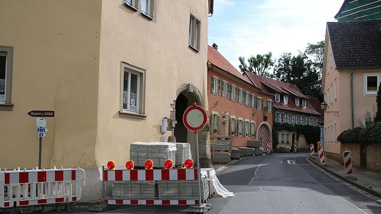 Die Jörgentorgasse ist derzeit gesperrt, am 4. September sollen die Arbeiten aber beendet sein.  Fotos: Thomas Malz
