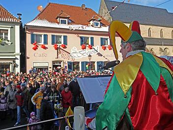 Till bei seiner Büttenrede am Weismainer Marktplatz Fotos: Klaus Gagel