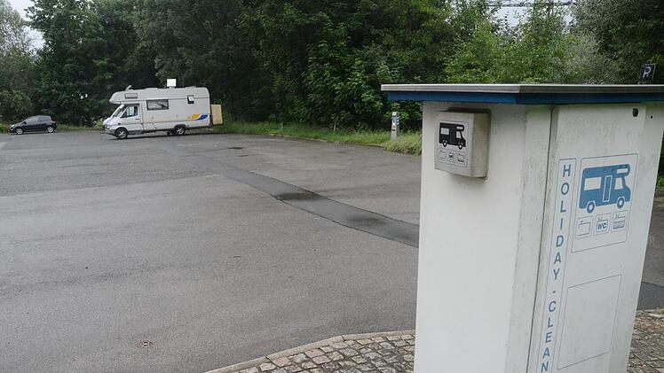 Der Wohnmobilstellplatz an der Hammermühle ist sanierungsbedürftig. Vor allem die Technik muss aufgefrischt werden. Die Ausschussmitglieder stellten eine Erweiterung zurück und forderten eine Kostenermittlung.K.- H. Hofmann