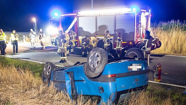Gro&szlig;garnstadt: Autofahrerin lebensgef&auml;hrlich verletzt