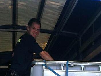 Weil die Wasserversorgung in Oberwildflecken im August an ihre Grenzen kam, musste auch die Unterstützung des Technischen Hilfswerkes und der örtlichen Feuerwehren herangezogen werden, um den Hochbehälter zu füllen.  Foto: Sebstian Sebald/ THW Bad Kissingen