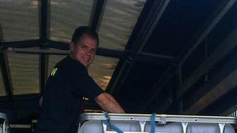 Weil die Wasserversorgung in Oberwildflecken im August an ihre Grenzen kam, musste auch die Unterstützung des Technischen Hilfswerkes und der örtlichen Feuerwehren herangezogen werden, um den Hochbehälter zu füllen.  Foto: Sebstian Sebald/ THW Bad Kissingen