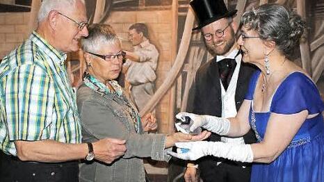 Sie hatten viel Spaß an der Museumsnacht: Gerhard Walther, Karin Weber, Sandro Welsch und Christa Büttner. Foto: Veronika Schadeck