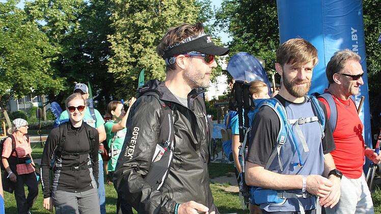 Gro&szlig;er Aufbruch nach dem Startschuss. Foto: Sonny Adam