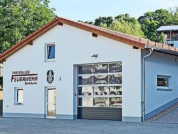 Ein h&uuml;bsches und zweckm&auml;&szlig;iges Ger&auml;tehaus konnten die Aktiven der FFW Beikheim beziehen.