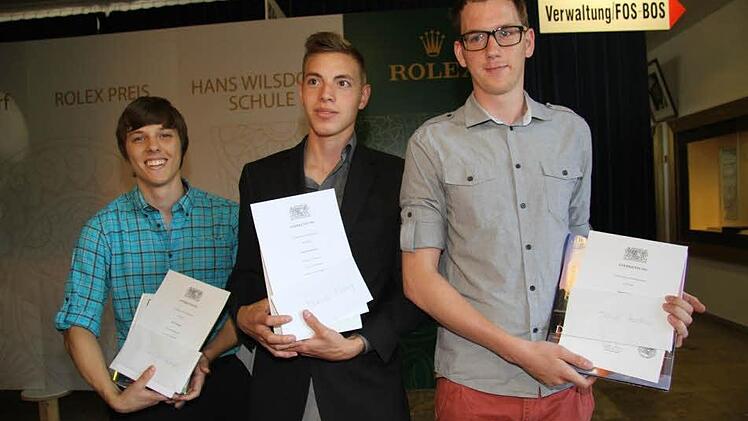 Tim Taschner, Markus Montag und Daniel Hertlein freuen sich über Staatspreise. Auch sie haben 1,0 Notendurchschnitt. Foto: Sonja Adam
