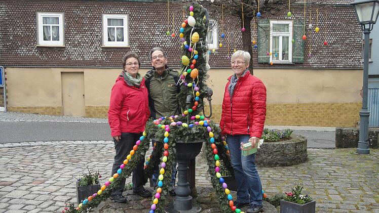 Osterbrunnen am Sinntor in Bad Brückenau  Foto: Monika Wiesner