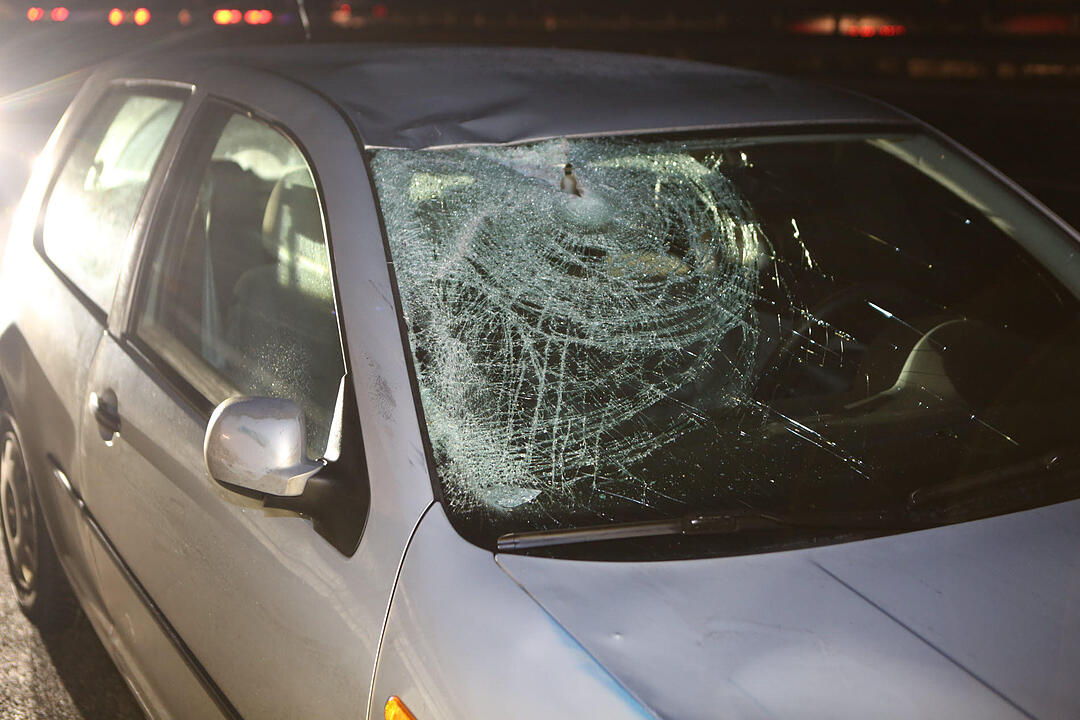 Fußgänger auf A73 von Auto erfasst