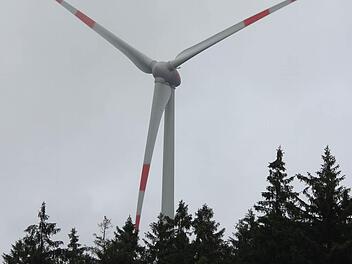 Bald könnten bei Lonnerstadt zwei weitere Windräder entstehen. Symbolfoto: Friedwald Schedel