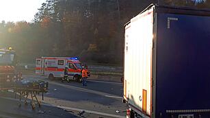 Lkw-Unfall auf der A9: Autobahn gesperrt