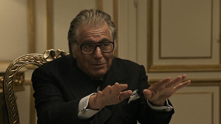 In "House of Gucci" setzt Ridley Scott erneut auf eine prominente Besetzung. Im Bild: Al Pacino als Aldo Gucci.