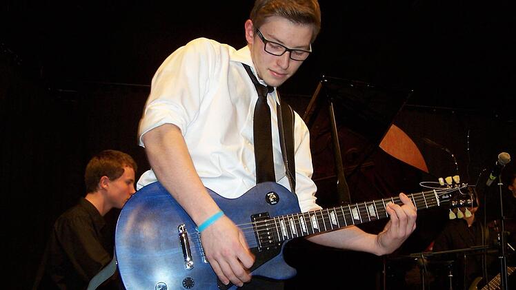 Gut besetzt war die Bassgitarre in der MGF-Big-Band.