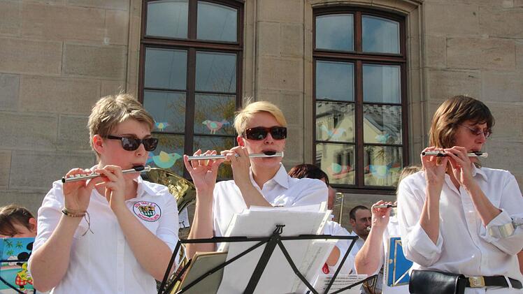 Impressionen vom Großkonzert auf dem Coburger Albertsplatz.Foto: Jochen Berger