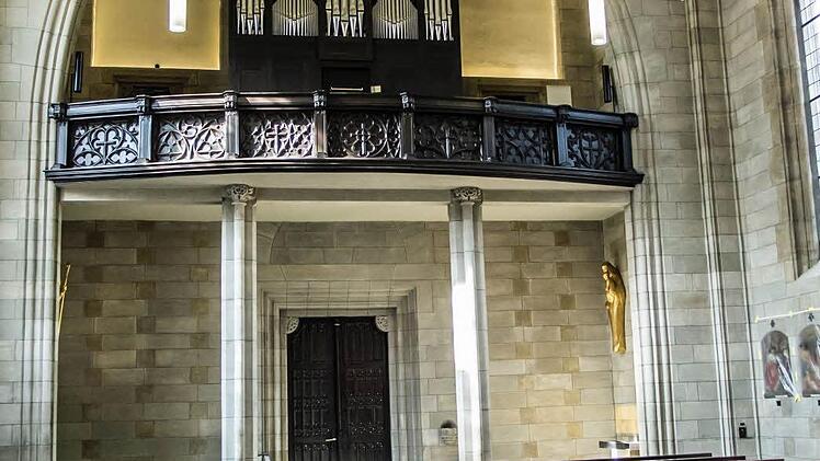 Impressionen aus der Pfarrkirche St. Augustin kurz vor dem Abschluss der Generalsanierung.Foto. Jochen Berger