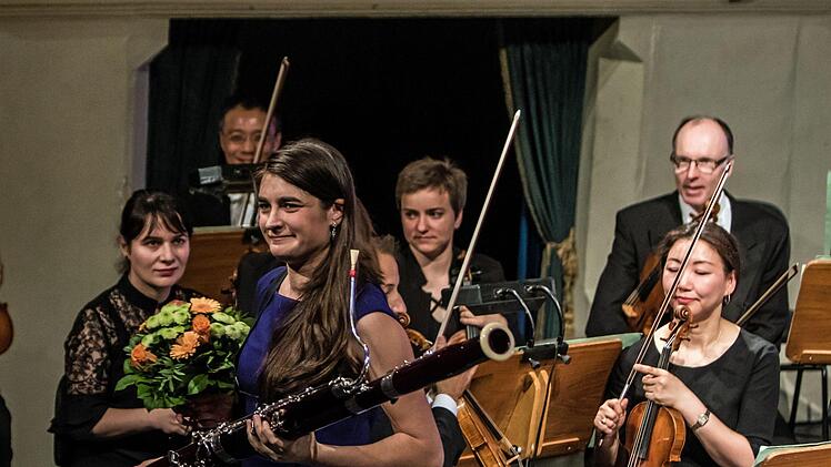 Umjubelte Solistin beim Sinfoniekonzert im Landestheater Coburg war Sophie Dervaux, Solofagottistin der Wiener Philharmoniker.Foto: Jochen Berger