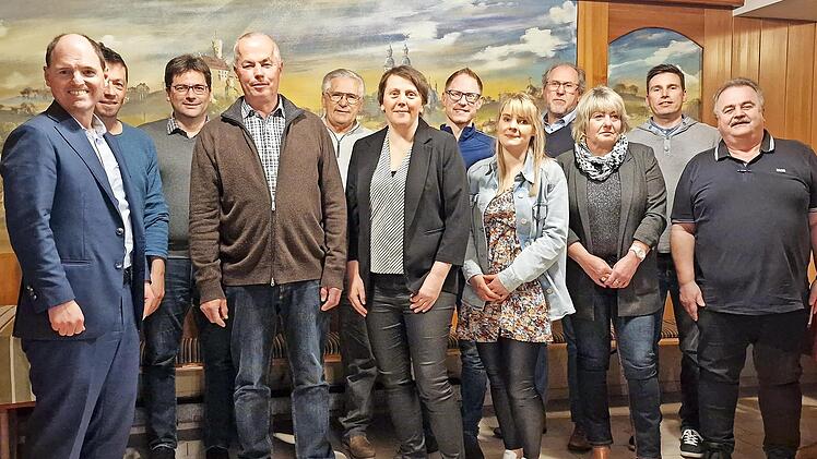 Sie bilden die neue Führungsmannschaft der Gößweinsteiner Union (v. r.): Roland Müller, Bastian Helldörfer, Diana Müller, Georg Lang, Anna-Lena Schäfer, Matthias Wendler, Tanja Rost, Peter Helldörfer, Manfred Hänchen, Holger Schmitt und Frank Kras...