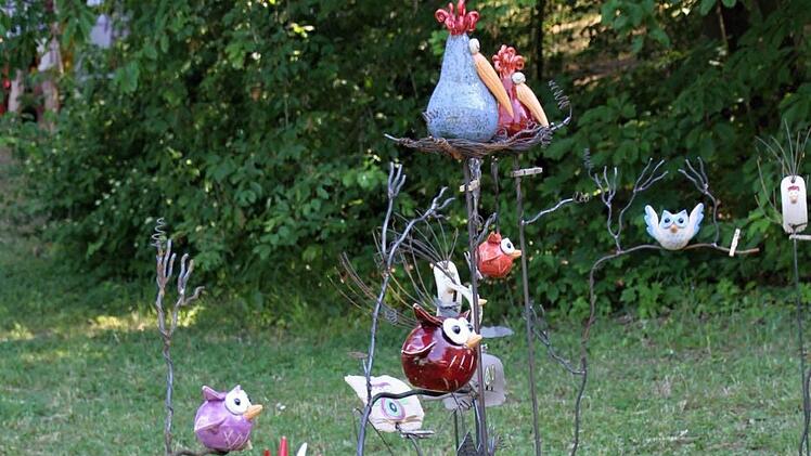 Dekorative Vögekl für den Garten