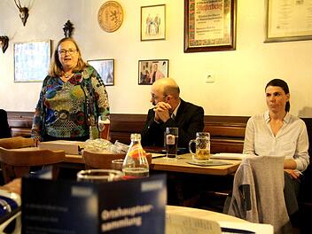 Antje Körner berichtet in der Jahreshauptversammlung der CSU Fotos: Richard Sänger