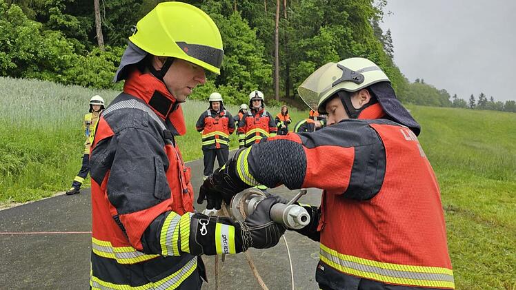 Oberfränkische Feuerwehrmannschaften nahmen an Bezirksleistungsmarsch teil