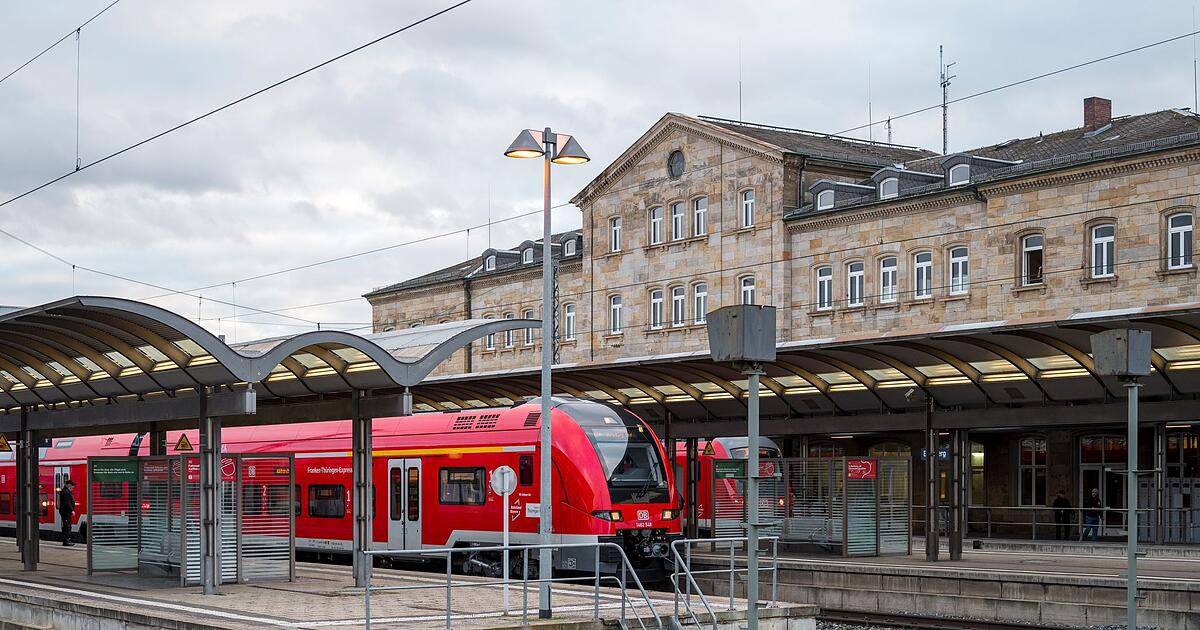 Bamberg: Police operation at the train station - | ICE passenger arrested