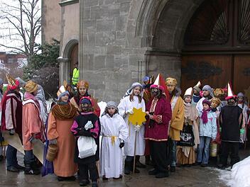 Am 6. Januar 2016 sollen wieder Sternsinger durch Münnerstadt ziehen. Foto: Archiv/Hubert Breitenbach